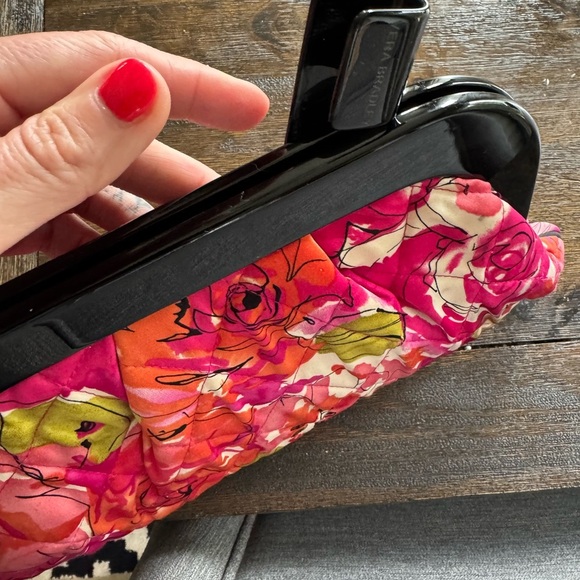 Vera Bradley Small Clutch Floral like new condition - Picture 4 of 6